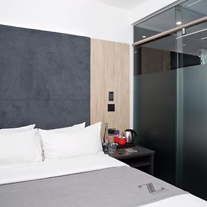 Queen Room No Window
